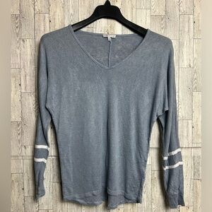 Fitz and Eddi Blue Long-sleeve Low Neck Sweater Size SM EUC